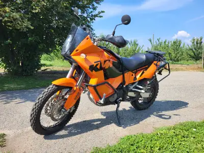 2005 KTM 950 Adventure (not fuel injected, no ABS). Original owner, 12,599 km . Original brochure an...