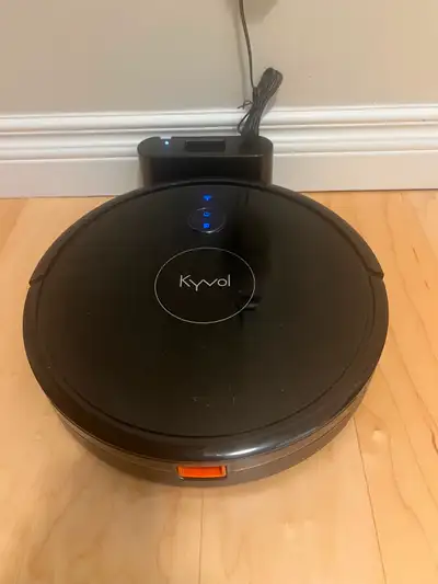 Kyvol E25, excellent condition, new filter, new side brush $50