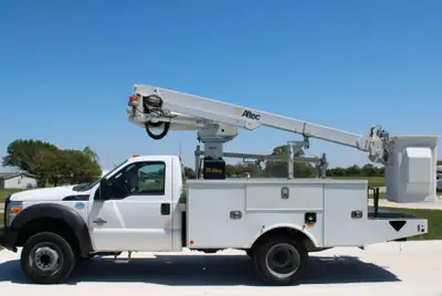 2016 Ford F-450 Altec AT235 161,000 miles 4x2 Powerstroke Diesel Altec AT235 40ft Working Height Hyd...