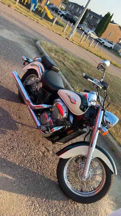 1999 Honda Shadow ACE 750 Low mileage and in really good condition for the year, a ton of fun to rid...