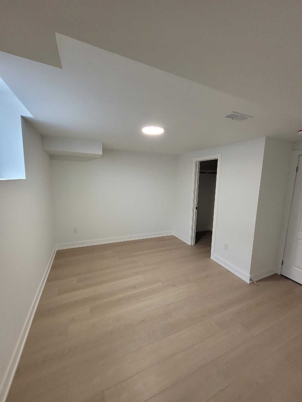2 bedroom basement for rent 4