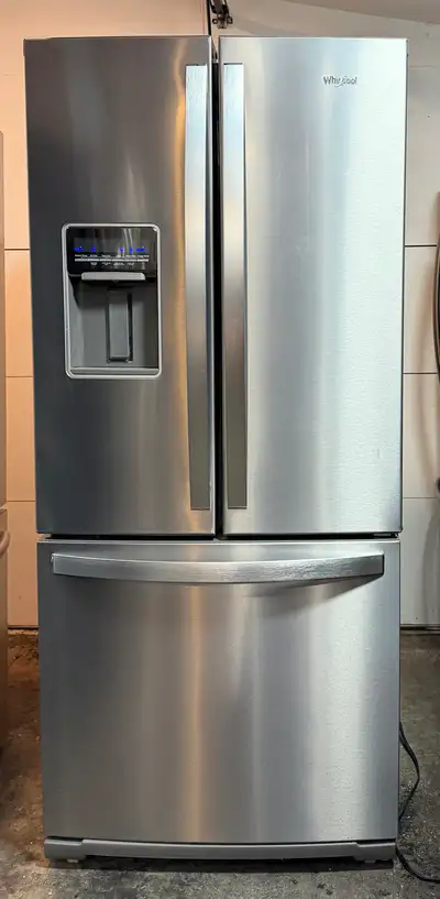 Whirlpool 30” fridge with water/ice - delivery , View more