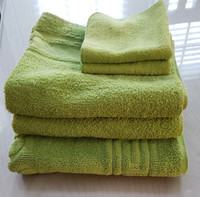 New Vintage Towel Set/Matching Bath Mat