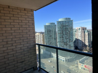 Yonge/Finch 1 Bedroom  + Enclosed Den + Parking All Inclusive