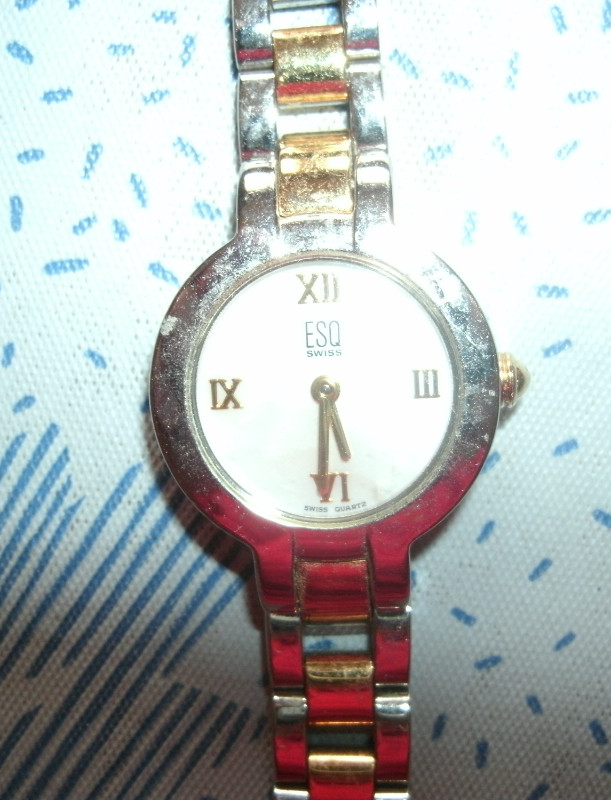 Ladies Esquire Swiss Watch in Jewellery & Watches in St. Catharines - Image 2