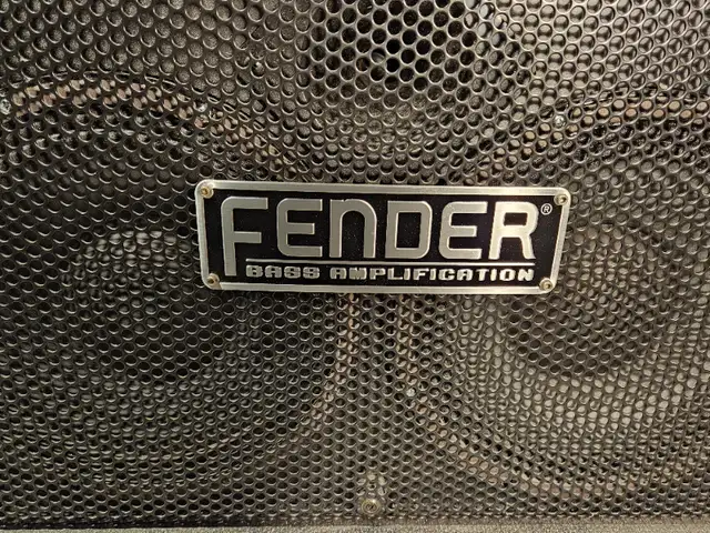 Fender TB600 Bass Combo in Amps & Pedals in Kawartha Lakes - Image 6