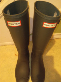 Womens Hunter Rain boots Size 6