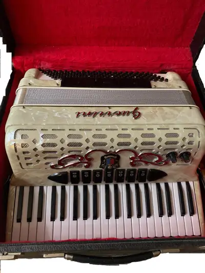 Vintage Accordion 626/2 Guerrini, Accordéon, View more