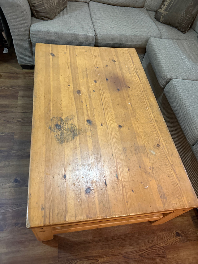 Coffee table Free Stuff Calgary Kijiji