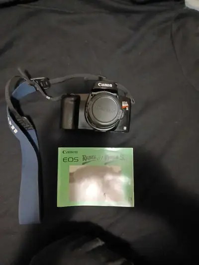 Selling a Canon Rebel T3 film Camera as i barely touched it. Can deliver if you live and/or around t...