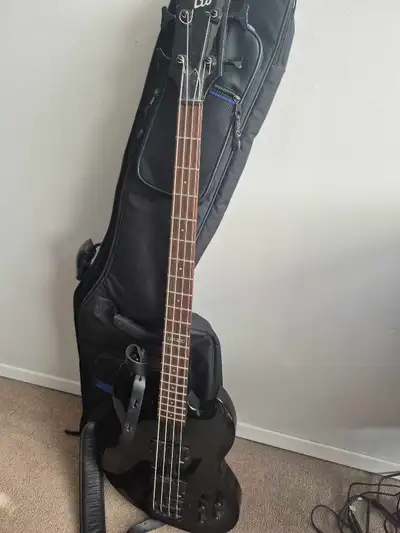ESP LTD Viper-104 Bass + Bag, View more