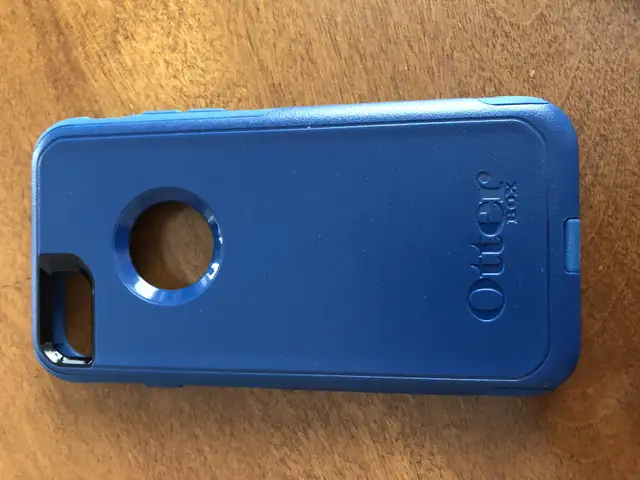 Otterbox iPhone 8 case in Cell Phone Accessories in Peterborough - Image 2