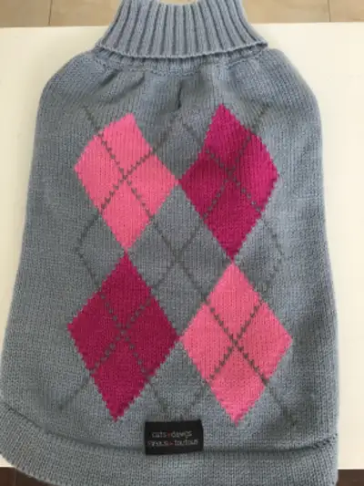 Fabulous pink/grey multicoloured argyle dog knit sweater size S, View more