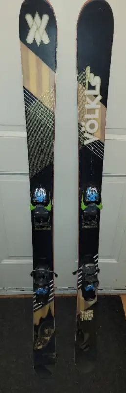Full mountain - Völkl Gotama Skis 148. With bindings, View more