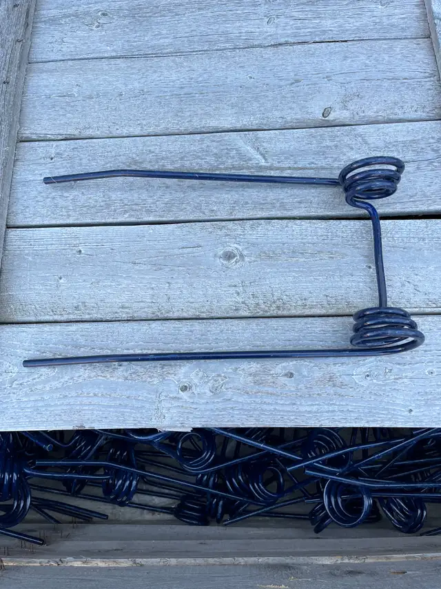 Morris - misc. air drill & tillage parts in Other in Regina - Image 7