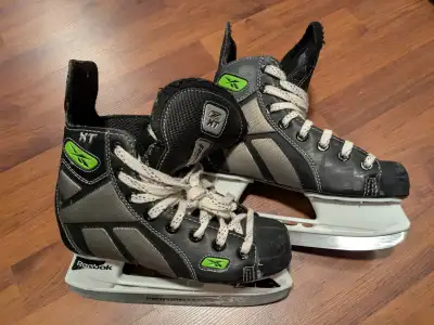 Reebok XT  Hockey Skates Size 3, View more