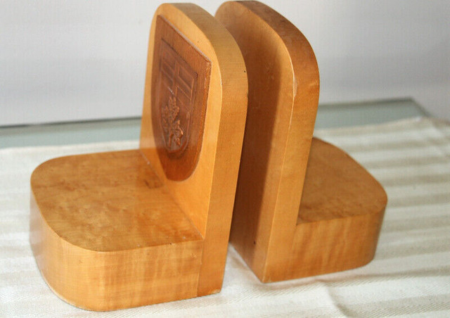 Vintage Birds Eye Maple  And Copper Bookends Leavitts P.E.I. in Arts & Collectibles in Charlottetown - Image 2