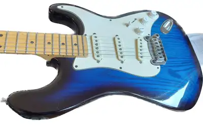 G&L Legacy Special (3-bolt, 1990s) USA, View more