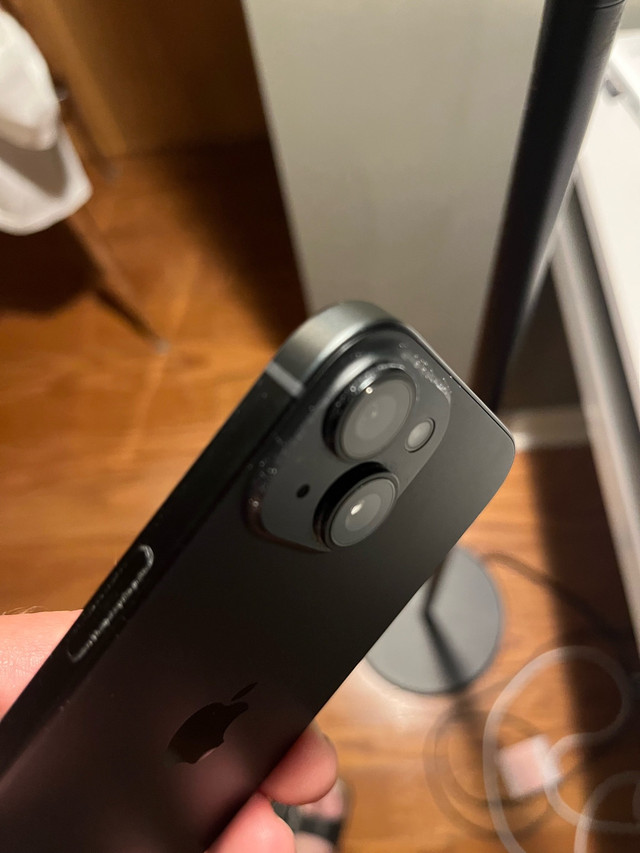 iPhone 15 in Cell Phones in Belleville - Image 3
