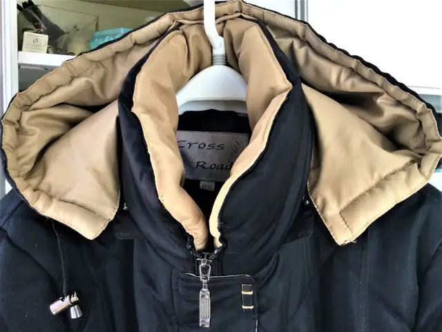 LIGHT WEIGHT JACKET, PARKA, COAT ,BLACK + BEIGE, SIZE M/M