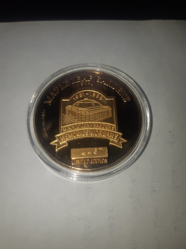 Maple Leaf Gardens collectors coin in Arts & Collectibles in Bedford - Image 4