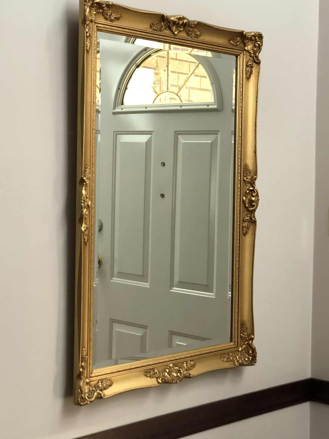 Solid Wood Gold Mirror – Like New in Home Décor & Accents in Edmonton - Image 2