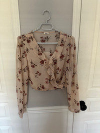 Women’s Garage cropped blouse (S/M)