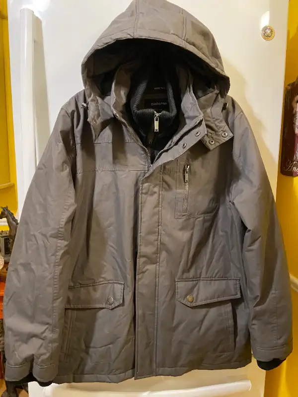 Claiborne Dobby Tech Men's Padded Utility Winter Jacket Coat in Men's in Oshawa / Durham Region - Image 6