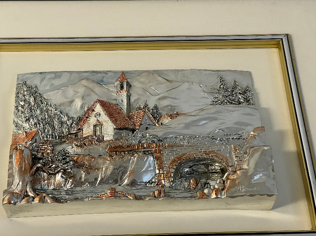 Framed bas-relief sculpture CHURCH SILVER & GOLD 72"X62" dans Art et objets de collection  à Longueuil/Rive Sud - Image 3