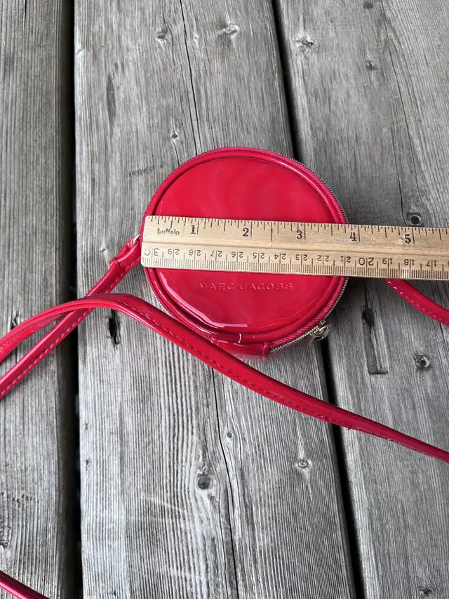 Marc Jacobs 4” Mini Red Crossbody Purse New in Women's - Bags & Wallets in Barrie - Image 3
