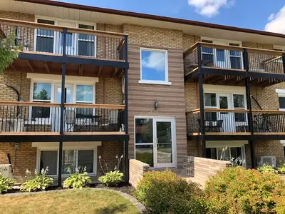 Accepting applications for rent for a recently renovated 1 bedroom apartment in an extremely clean 6...