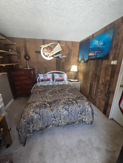LF FULL,ALL INCL, PARKING, BUS RT, WOODLAWN, JULY 1ST