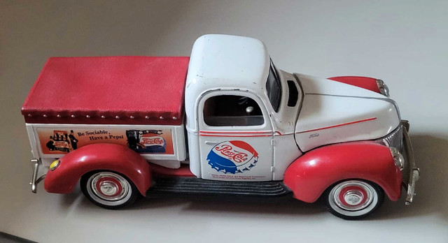 Vintage Pepsi Die Cast 1940 Ford Delivery Truck Money Bank in Arts & Collectibles in Oshawa / Durham Region