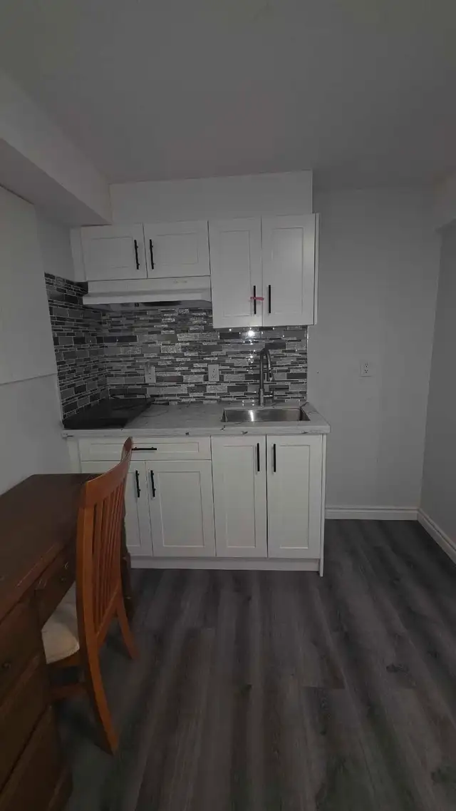Bachelor Studio $900 in Long Term Rentals in Oshawa / Durham Region - Image 4