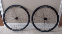 BAND NEW DT SWISS R470 DB WHEELSET 700 C, 28 h, stainless steel 