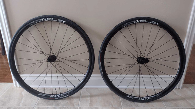 BAND NEW DT SWISS R470 DB WHEELSET 700 C, 28 h, stainless steel  in Frames & Parts in Gatineau