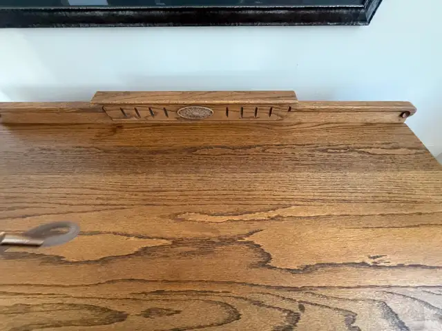 Solid Oak Antique Buffet in Hutches & Display Cabinets in Kingston - Image 6