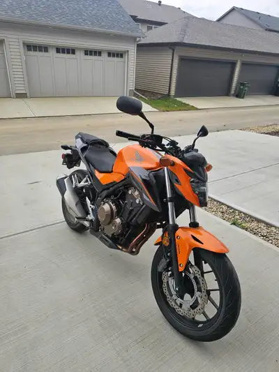 NO TRADES 2016 CB500F ABS Stock besides black shorty levers Just over 15k kms New battery last Augus...