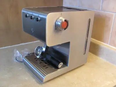 NEW PRICE *** ESPRESSO MACHINE - MACHINE EXPRESSO, View more