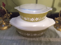 Vintage Pyrex Green and White Crazy Daisy With Spring Blossom