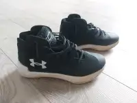 Under Armour size 8 
