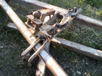 Your choice of 2 weight distributing trailer hitches. Spreads trailer weight load over both front an...