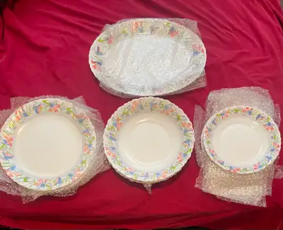 Complete table serving set, View more