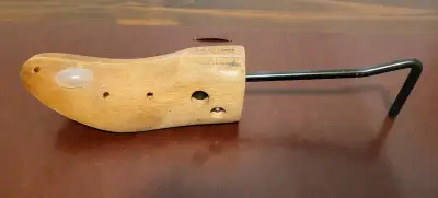 Vintage women's wooden shoe stretcher. For sizes 6-11 In good condition, still works perfect. If int...