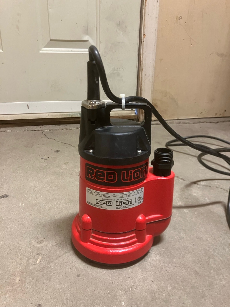 Red Lion RL-100U Submersible Utility Pump | Plumbing, Sinks, Toilets ...