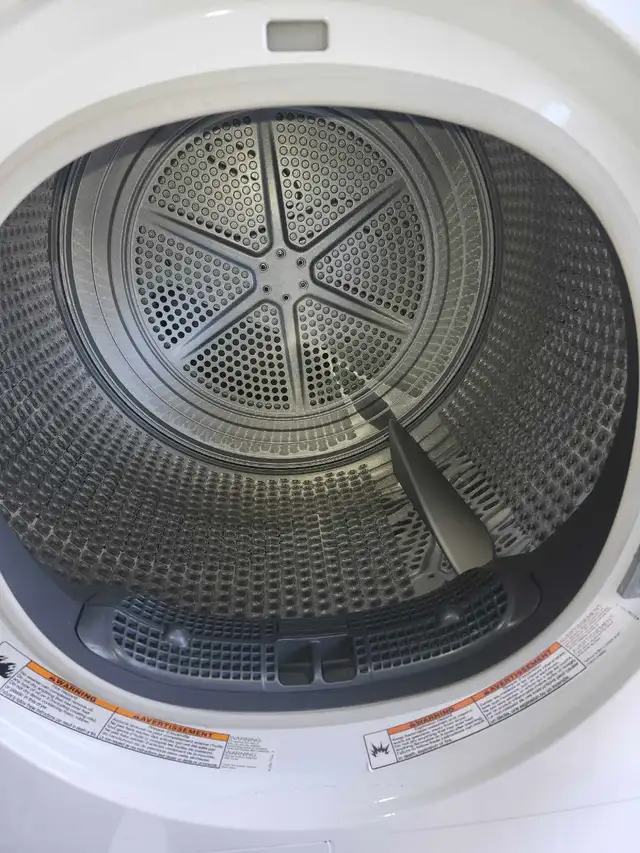 Whirlpool 24"Condo Size Compact Washer Ventless Dryer  in Washers & Dryers in City of Toronto - Image 4