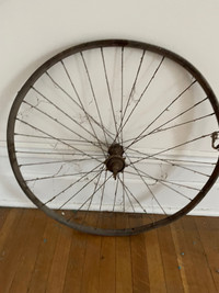 Vintage wood Bicycle rims and spokes (2)