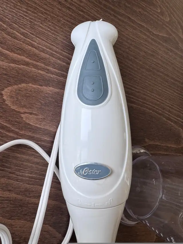 FOR SALE: Oster Detachable Hand Blender with Blending Cup –White in Processors, Blenders & Juicers in Cambridge - Image 2