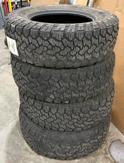 4 pneus 4 saisons Pneus General Grabber A/Tx 275/70/R18 Bonne condition