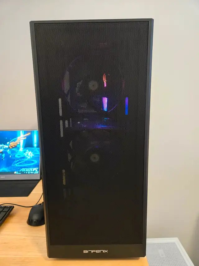 Mid-range RGB Gaming PC - Intel Core i3 14100+Radeon RX 6600 XT in Desktop Computers in Ottawa - Image 3